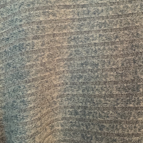 Light blue sweater - Picture 4 of 5